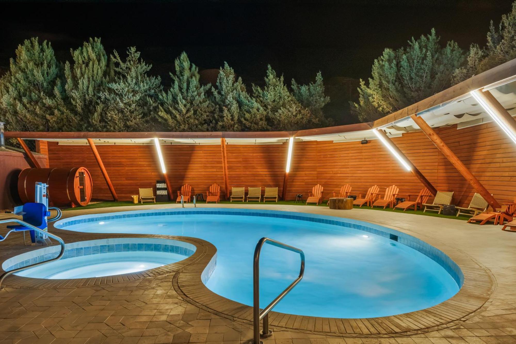 Wolfe'S Moab, Adult Only Hotel Экстерьер фото