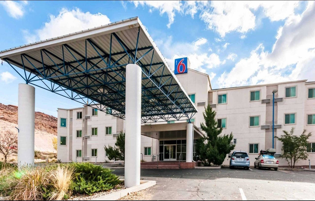 Wolfe'S Moab, Adult Only Hotel Экстерьер фото
